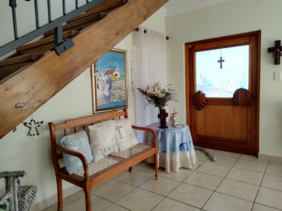 2 Bedroom Property for Sale in Reebok Western Cape